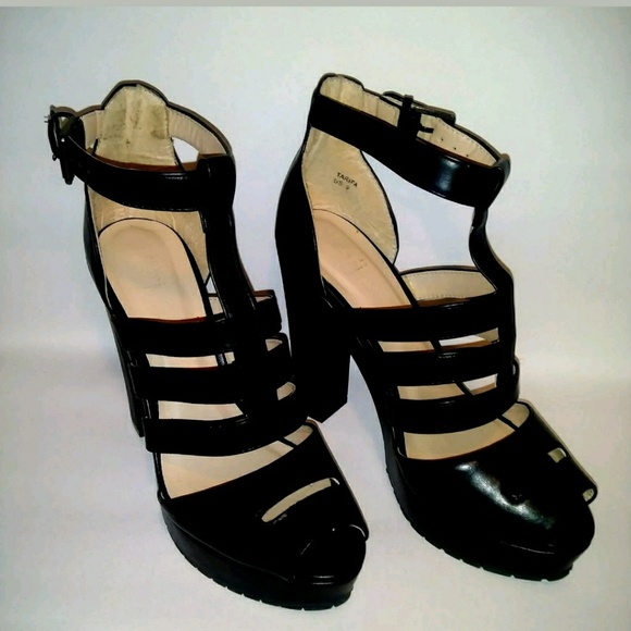 Beau & Ashe Shoes - Beau & Ashe Sz 9 Black Chunky High Heels